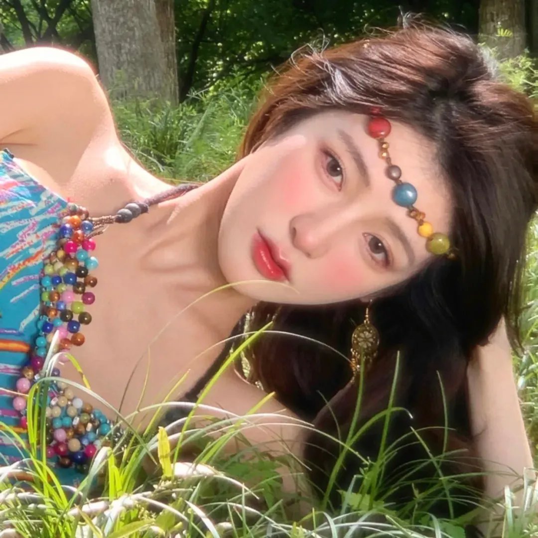 俏如彩蝶飞飞飞